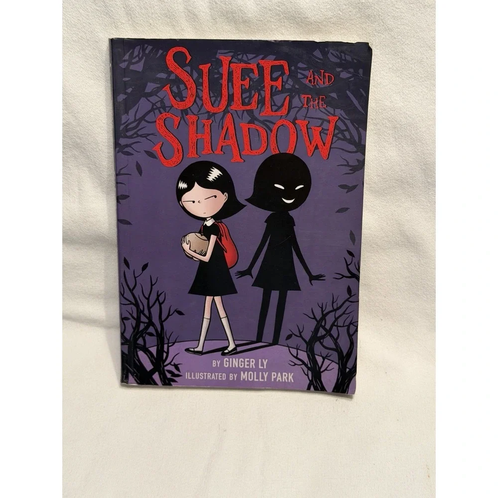 Suee and the Shadow Ginger Ly Molly Park Graphic Novel Amulet Books 2017